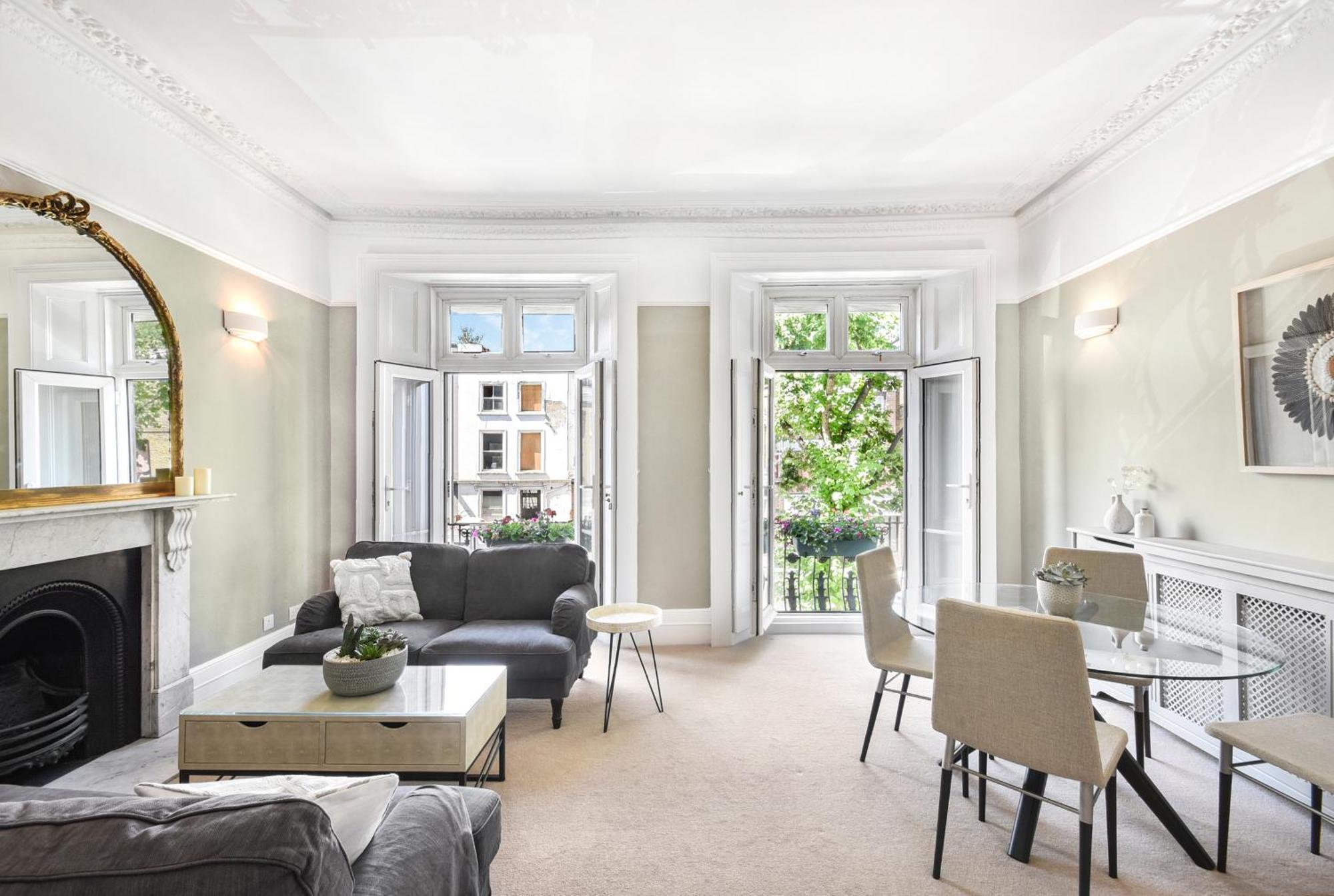 Appartamento Lovely Large 1 Bed Renovated Flat W Balcony & 600mb Wifi