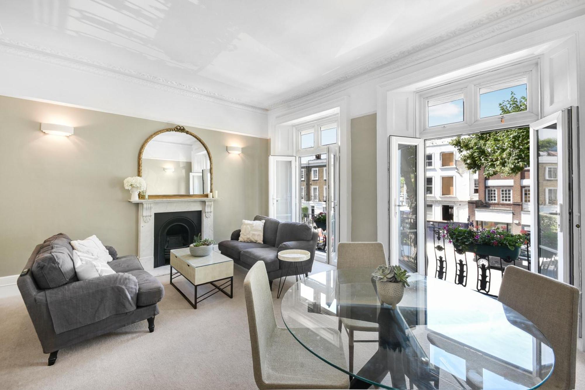 Lovely Large 1 Bed Renovated Flat W Balcony & 600mb Wifi * Londra